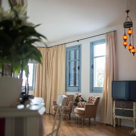 Operetta House Apartment